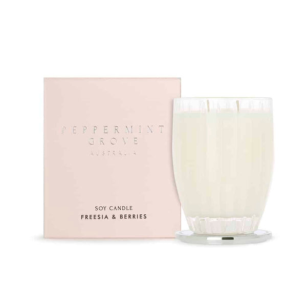 Peppermint Grove Candle / Freesia & Berries Large Candle 370g